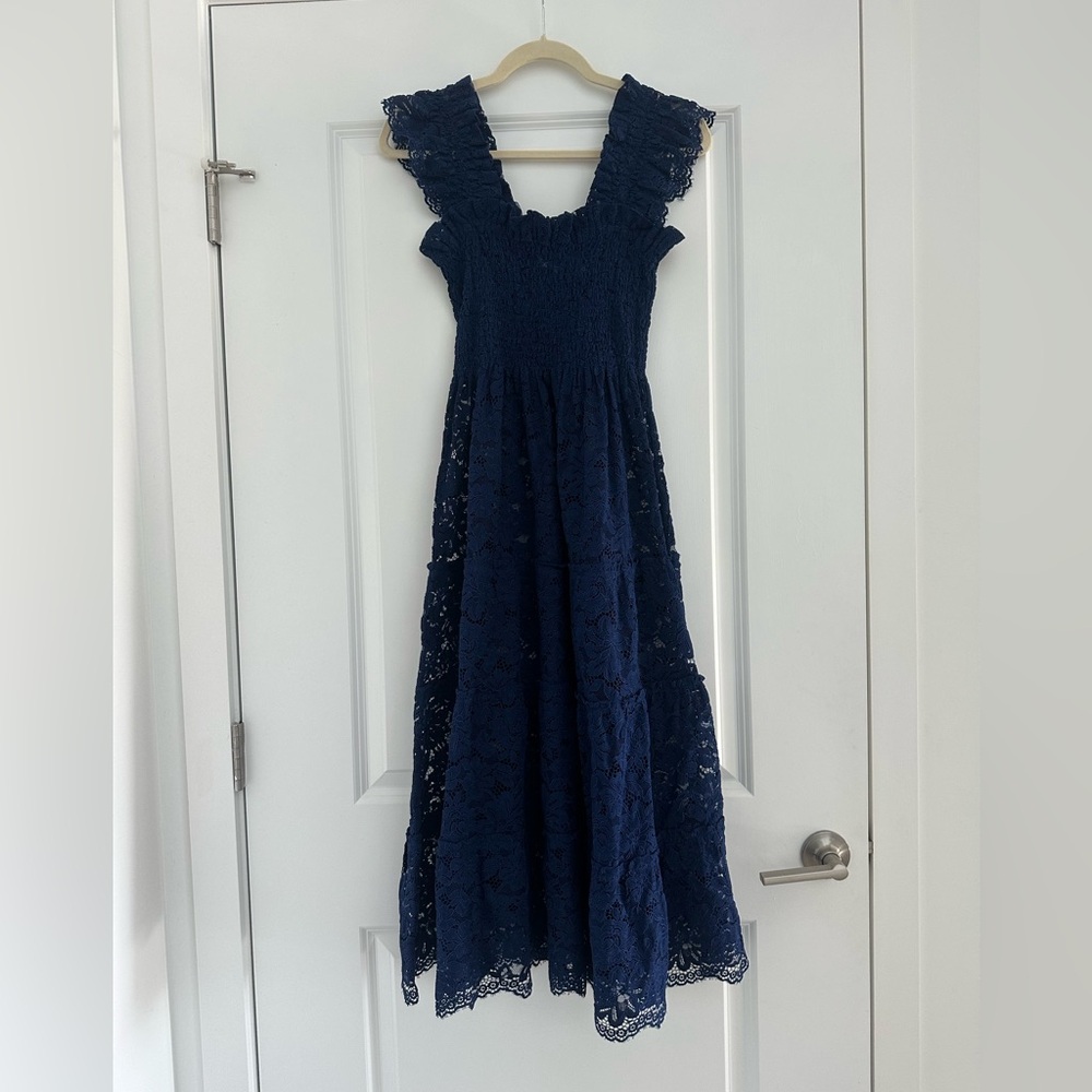 Hill house navy lace Ellie dress. Size XS
